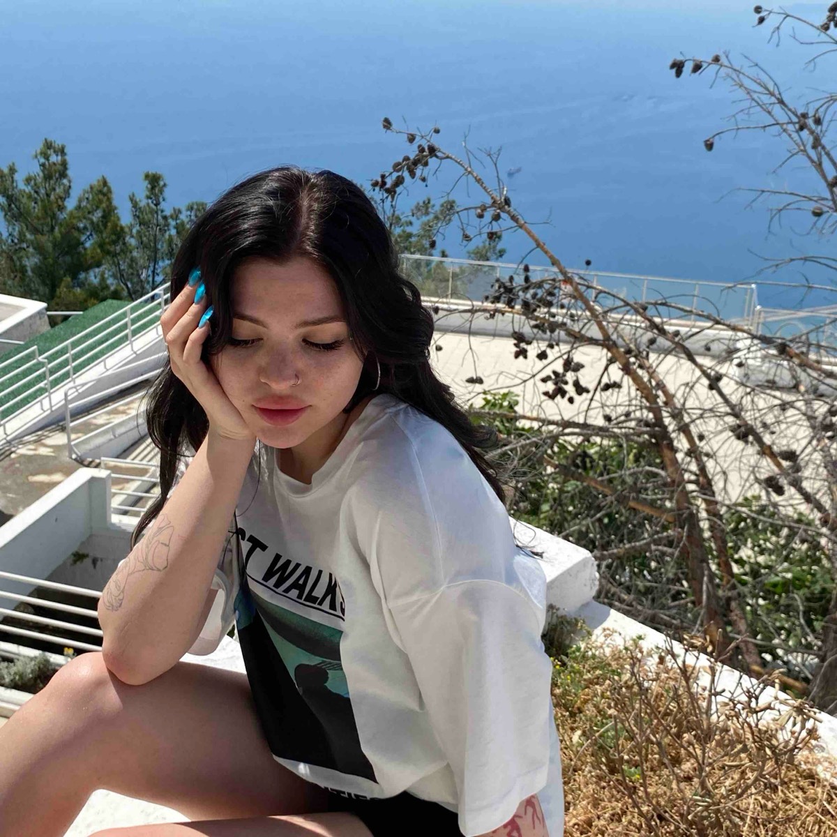 Oksana Lazo | Сетка — социальная сеть от hh.ru