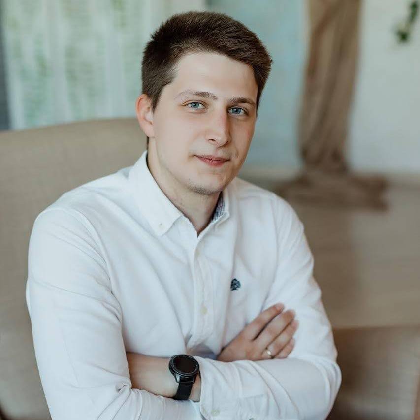 Алексей Иванов