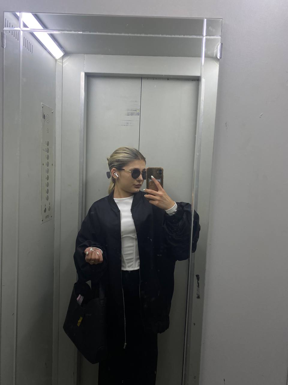 #зарисовкивыходных , на которых просто ВСЕ шло не по плану😅
С пятницы на субботу я снова была загородом, наблюдала красивое грозовое небо! на этом красота закончилась, потому что потом мы не могли дол... | Сетка — социальная сеть от hh.ru