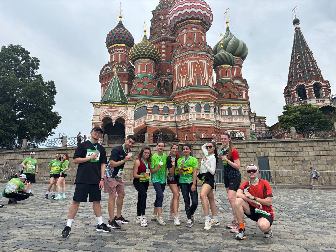 🏃‍♂️ АКТИВНОСТИ НА RUNIT 2025: ПРОВЕРЯЕМ ЛОВКОСТЬ И «НАХАЖИВАЕМ» ПРИЗЫ
В этом году в Мещерском парке стенд поставит российская многопрофильная технологическая группа Рексофт | Сетка — социальная сеть от hh.ru