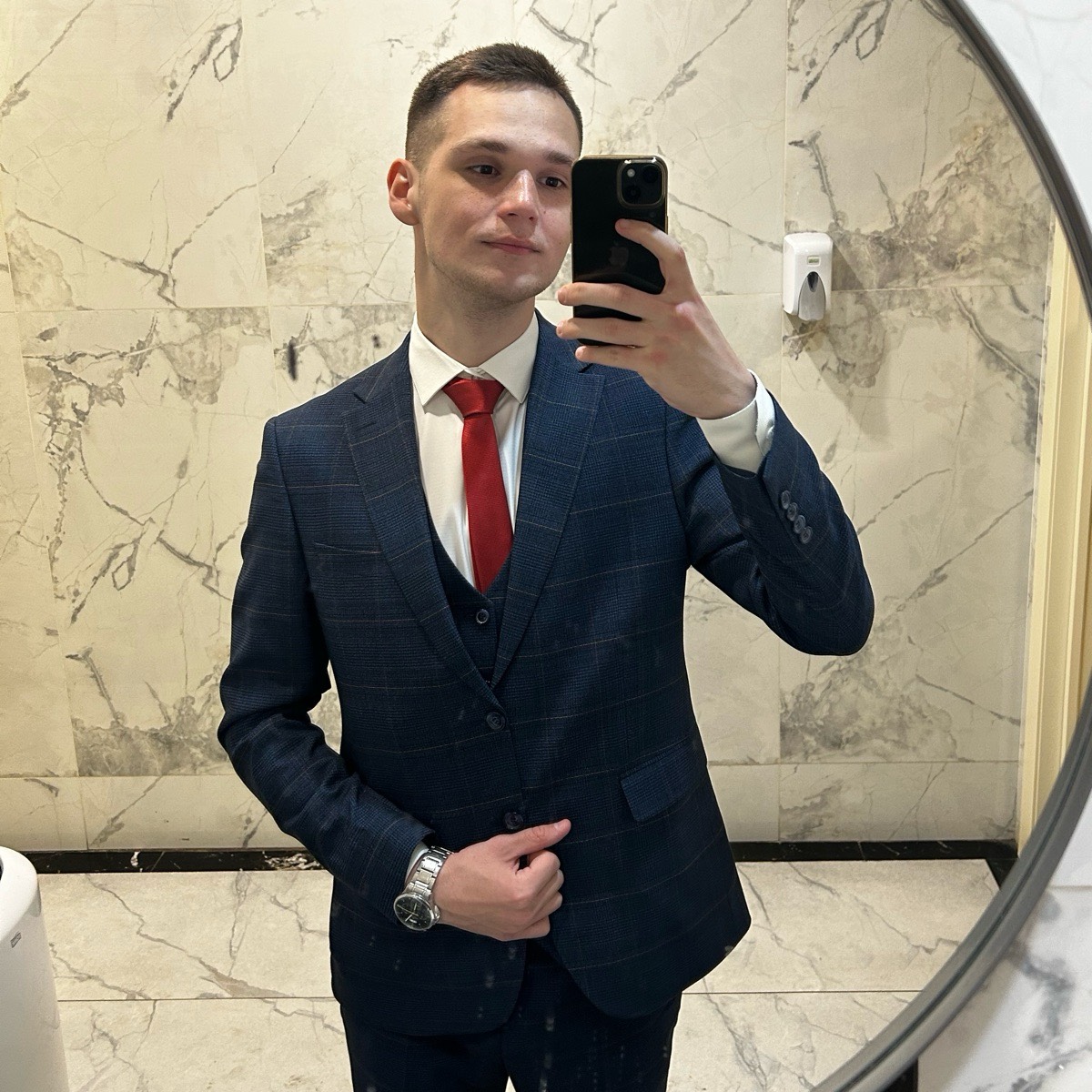 Дмитрий Стариков