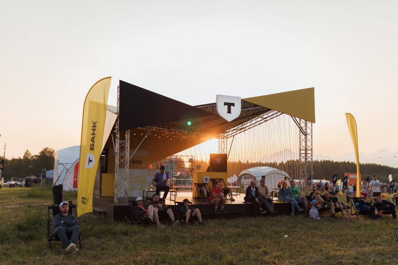 6-8 июля в Калужской области, в парке Никола-Ленивец прошел 8-й outdoor фестиваль Т-Банк Sport-Marafon Fest, который собрал более 10 000 участников и гостей | Сетка — социальная сеть от hh.ru
