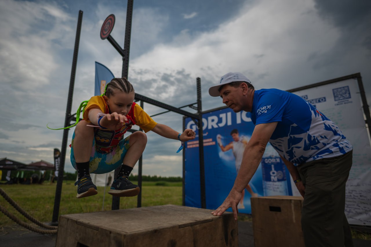 6-8 июля в Калужской области, в парке Никола-Ленивец прошел 8-й outdoor фестиваль Т-Банк Sport-Marafon Fest, который собрал более 10 000 участников и гостей | Сетка — социальная сеть от hh.ru