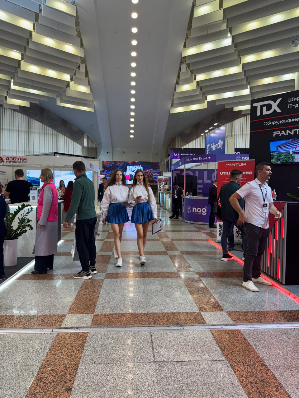 Представители «Точки Качества» на главном цифровом событии года – Digital Expo TIBO-2025
На правах экспертов в тестировании ПО мы активно включаемся в профессиональный диалог:
▪️ Говорим о роли тестир... | Сетка — социальная сеть от hh.ru