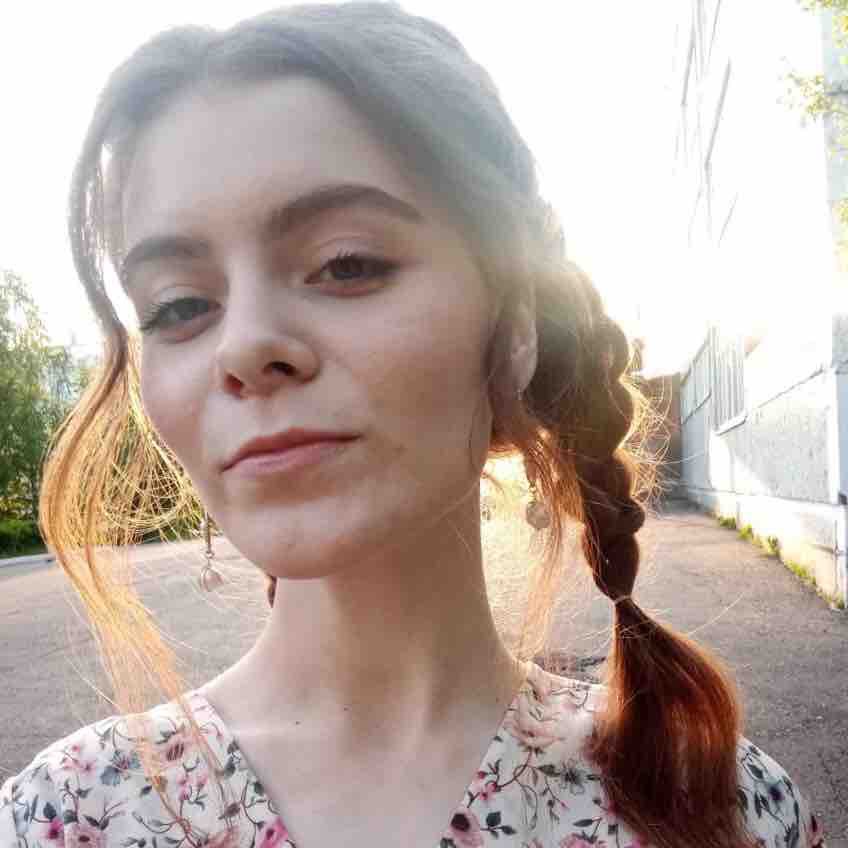 Анна Богомолова