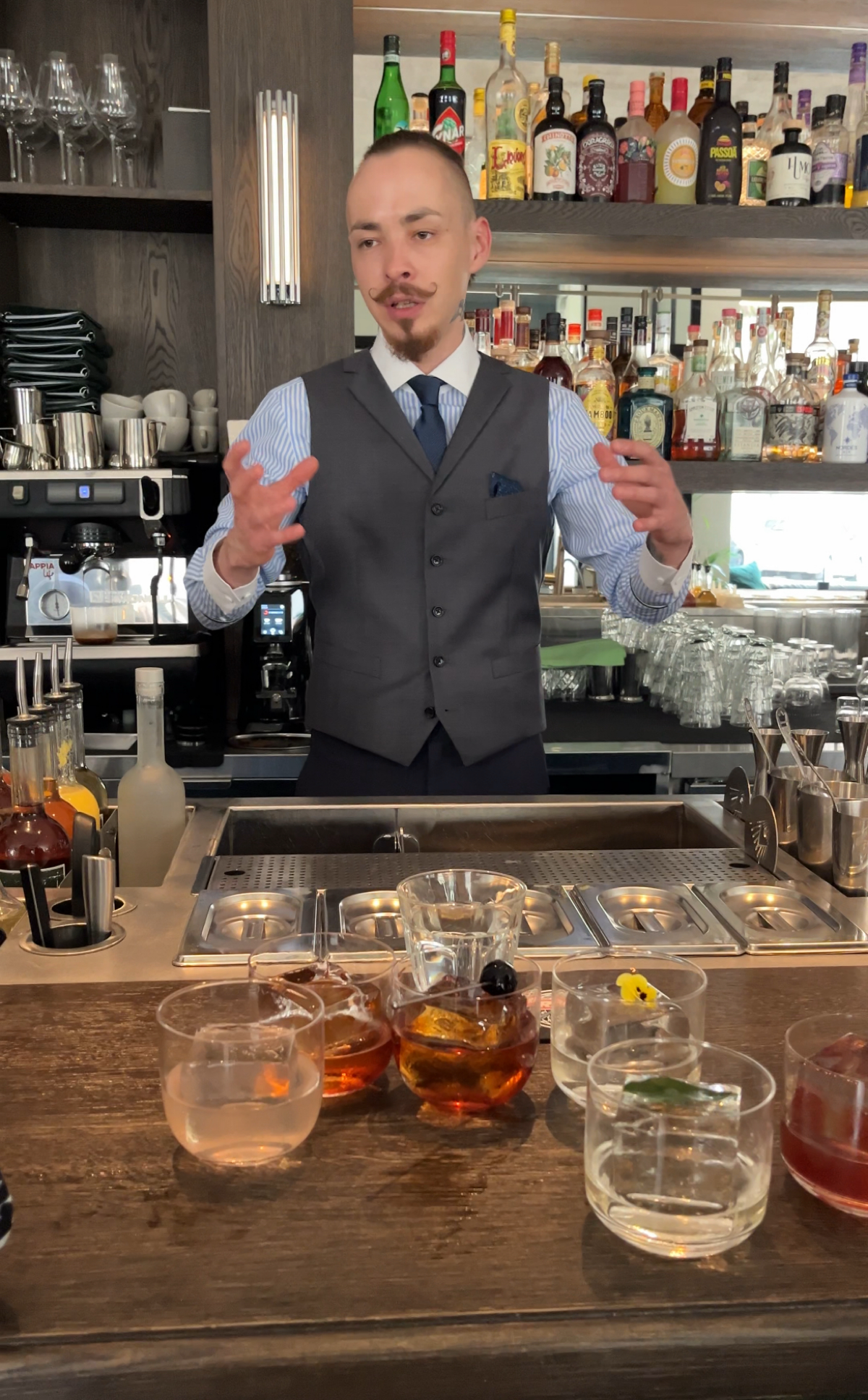🍹 Фирменный коктейль VIDI — готовим сюрприз для открытия! | Сетка — социальная сеть от hh.ru
