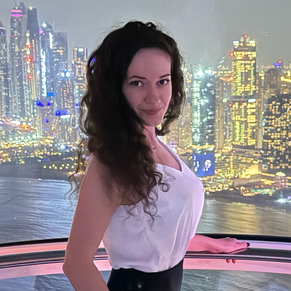 Irina Oleynikova | Сетка — социальная сеть от hh.ru