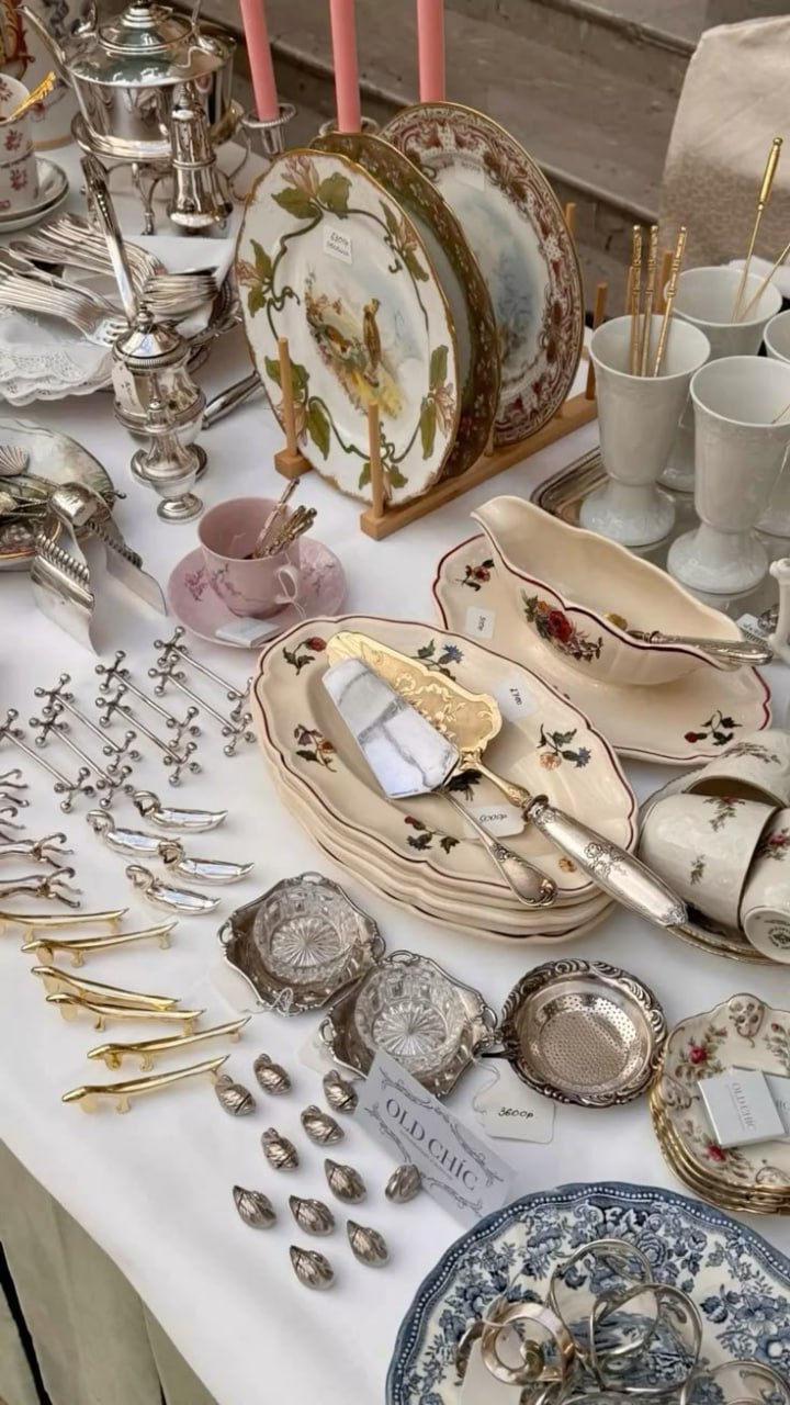 🛍 Самый масштабный блошиный рынок Москвы
20-22 июня
27-29 июня
Одежда и обувь, книги и декор, посуда и аксессуары, секонд-хэнд и винтаж — все это можно найти на стеллажах «Мосвинтажа», который разверн... | Сетка — социальная сеть от hh.ru