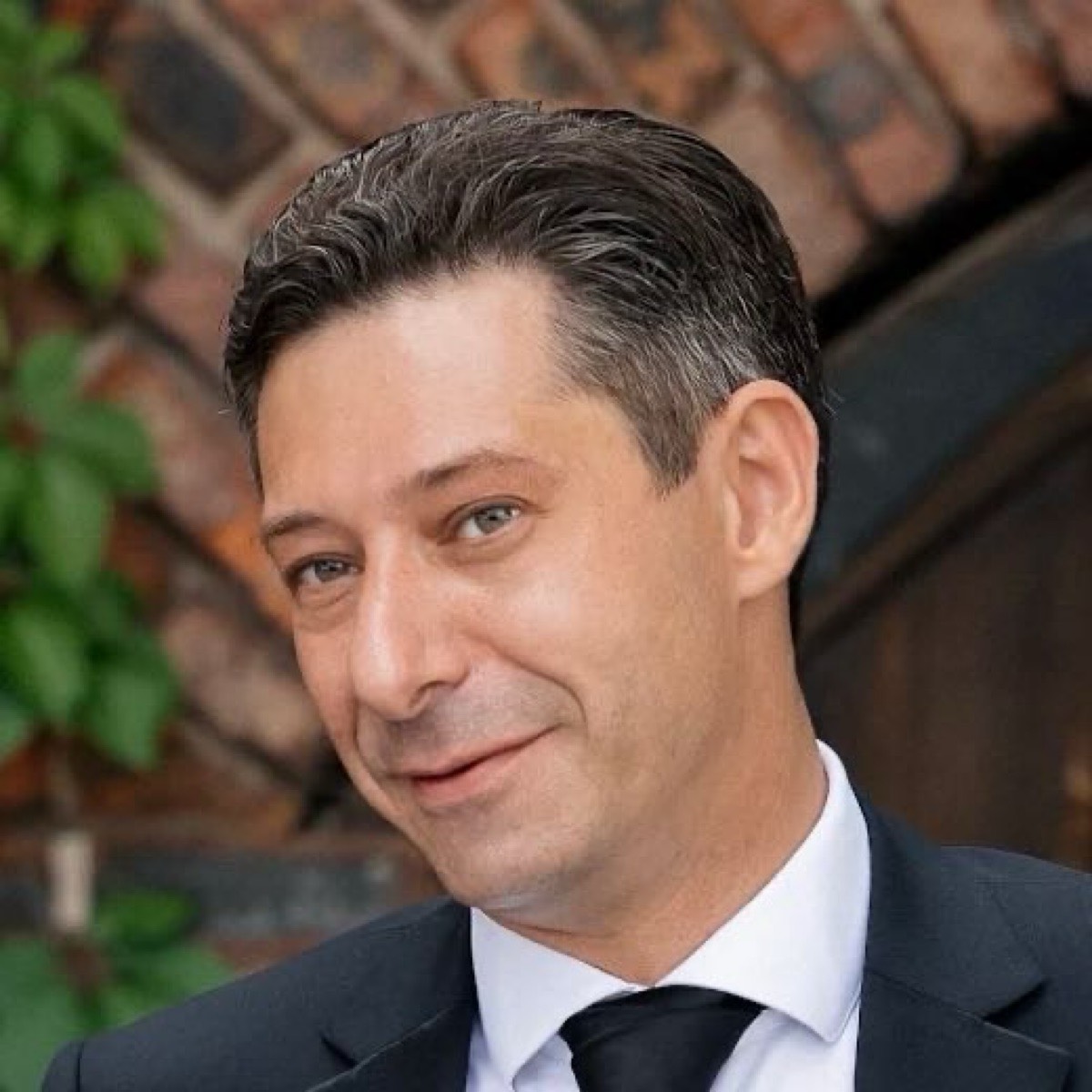 Михаил Озеров