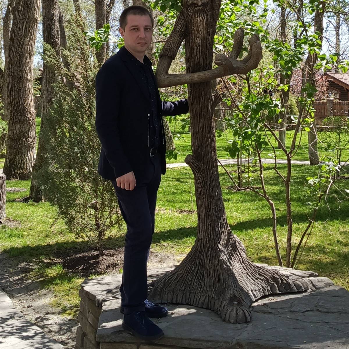 Александр Хижняков