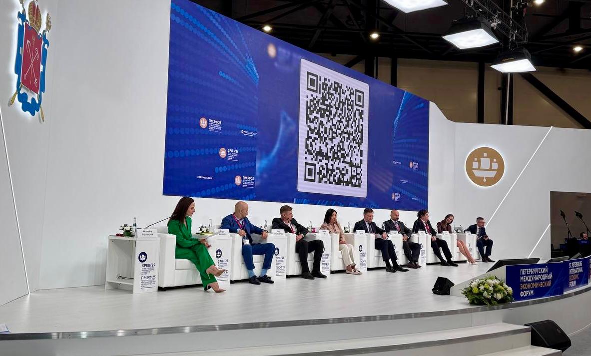 🔴 Вениамин Кизеев о ПМЭФ 2025: пространство для синхронизации и фокусировка на человеке
Вениамин Кизеев, серийный предприниматель, эксперт по стратегическому управлению, член совета директоров Академи... | Сетка — социальная сеть от hh.ru