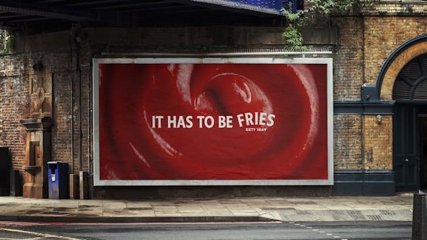 Золотом в категории «Наружная реклама» был отмечен кейс Heinz – «It Has to Be» | Сетка — социальная сеть от hh.ru