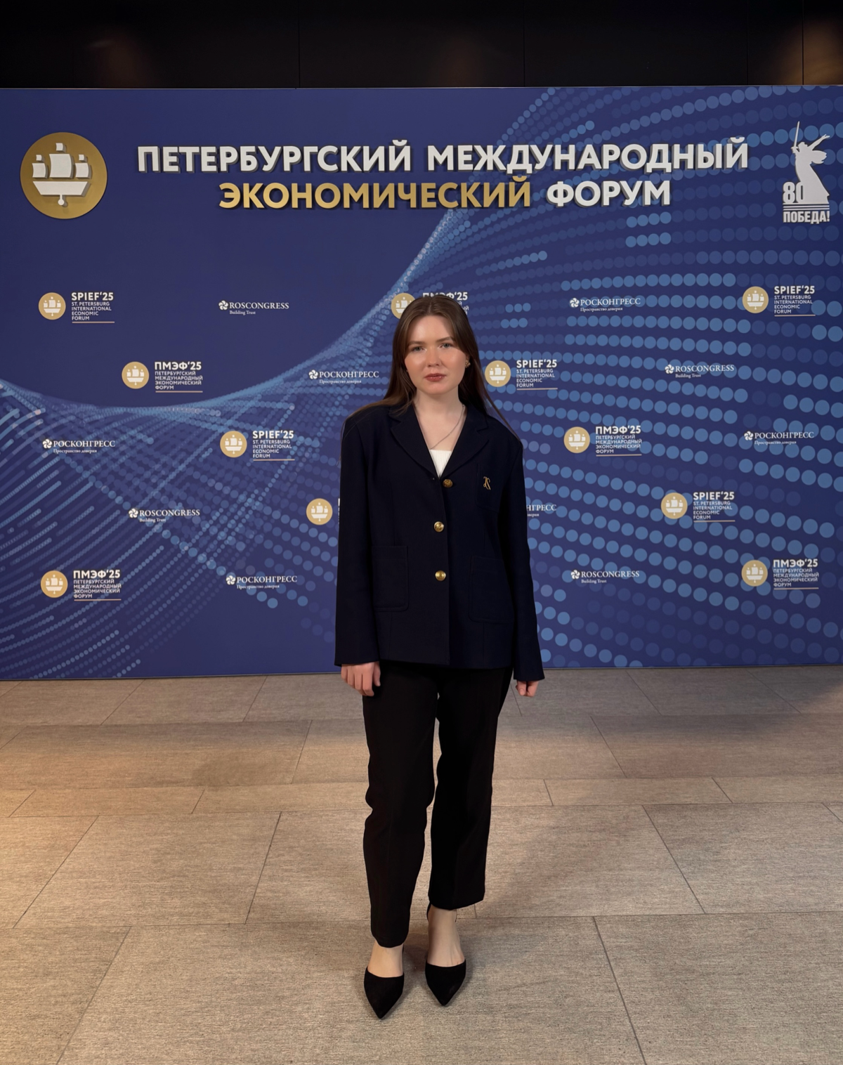 🏦ПМЭФ - 2025 в самом разгаре.
Как живет наша площадка? | Сетка — социальная сеть от hh.ru