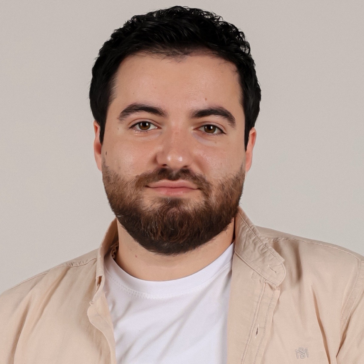 Артем Акобджанян | Сетка — социальная сеть от hh.ru