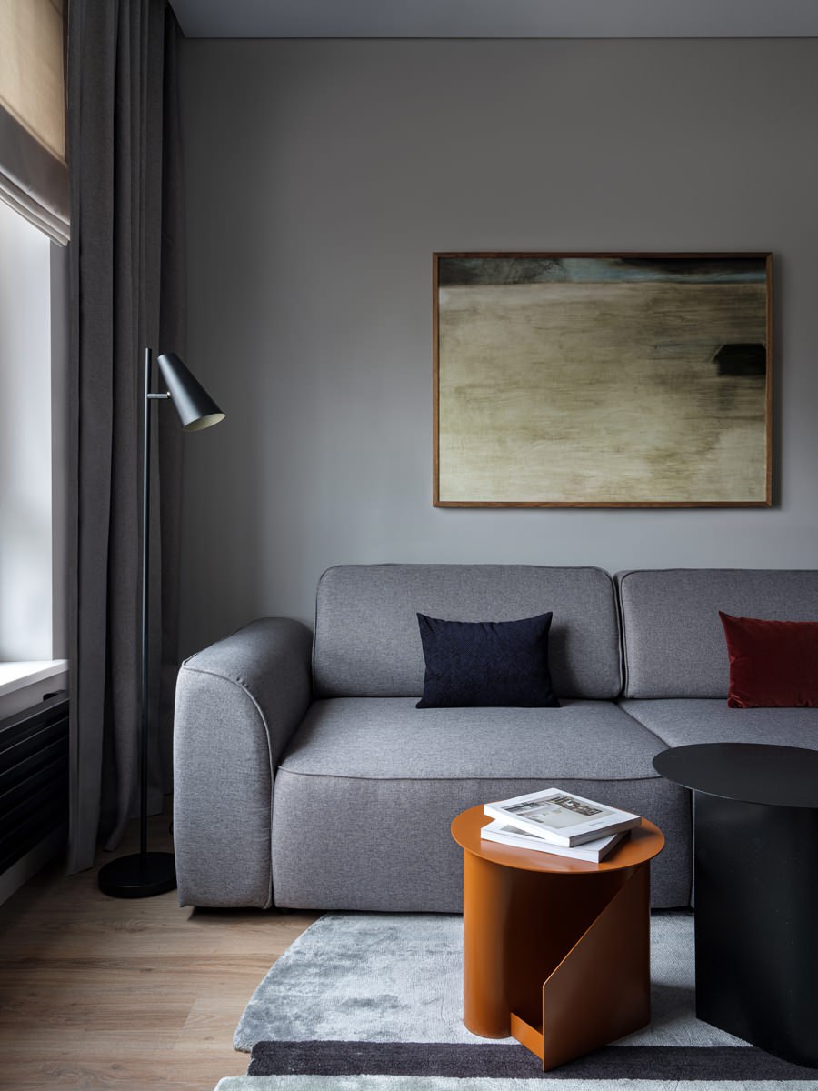 Много воздуха, выверенная геометрия и колоритный протагонист — интерьер для клиента из кинематографа по проекту дизайнера Маргариты Бабкиной. Смотрите на сайте wajournal | Сетка — социальная сеть от hh.ru