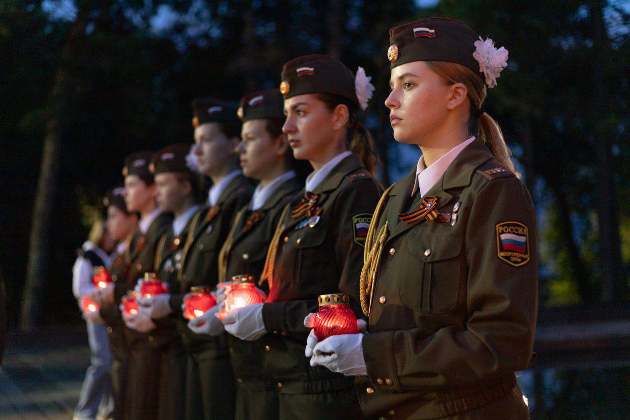 Ставрополье помнит🙏🏻
Сегодня 22 июня. День, когда началась Великая Отечественная война.
Для ставропольцев это особенная дата, ведь регион пережил оккупацию и увидел всю боль войны своими глазами | Сетка — социальная сеть от hh.ru