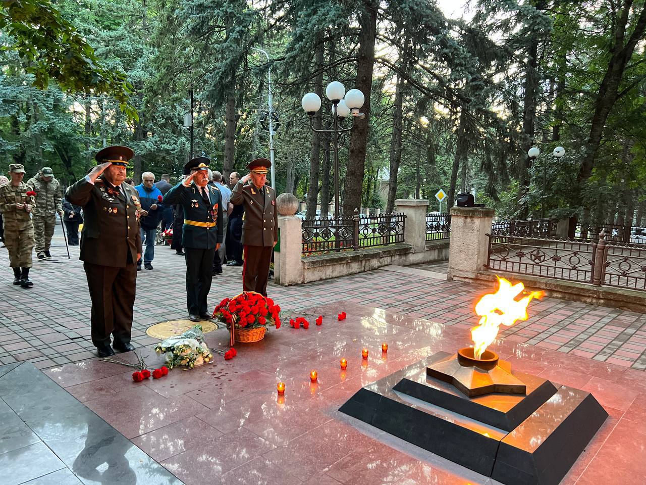 Ставрополье помнит🙏🏻
Сегодня 22 июня. День, когда началась Великая Отечественная война.
Для ставропольцев это особенная дата, ведь регион пережил оккупацию и увидел всю боль войны своими глазами | Сетка — социальная сеть от hh.ru