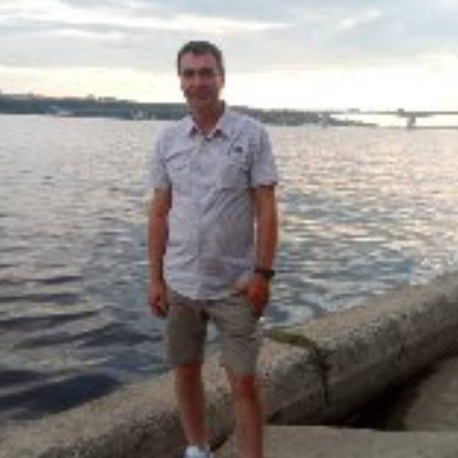Роман Мезенцев