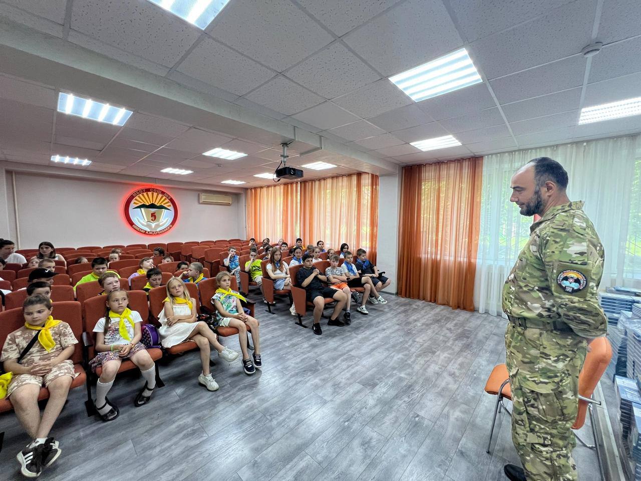 Ставропольские ребята провели классные встречи с детьми ВОВ и героями СВО✨
Их организовало «Движения Первых» в рамках проекта «Помним о важном». Мероприятия приурочили ко Дню памяти и скорби | Сетка — социальная сеть от hh.ru