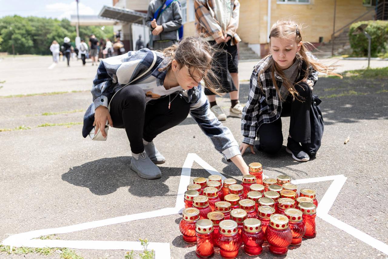 Ставропольские ребята провели классные встречи с детьми ВОВ и героями СВО✨
Их организовало «Движения Первых» в рамках проекта «Помним о важном». Мероприятия приурочили ко Дню памяти и скорби | Сетка — социальная сеть от hh.ru