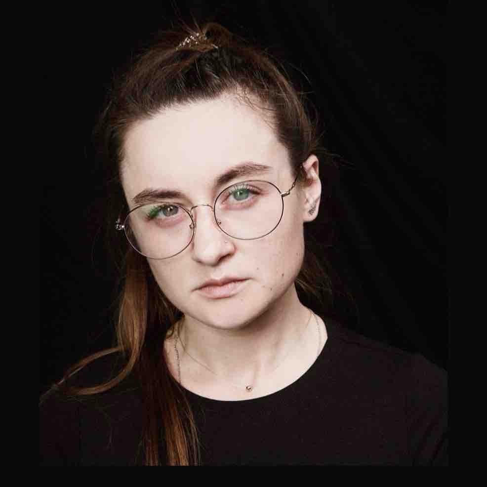 Анна Попова