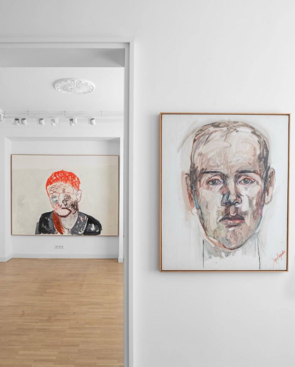 🖼 Бесплатная выставка «Persona» в Alina Pinsky Gallery
пн-сб 12:00-20:00
до 9 августа
В экспозиции художники предлагает взглянуть на жанр портрета как на диалог —между художником и моделью, произведен... | Сетка — социальная сеть от hh.ru
