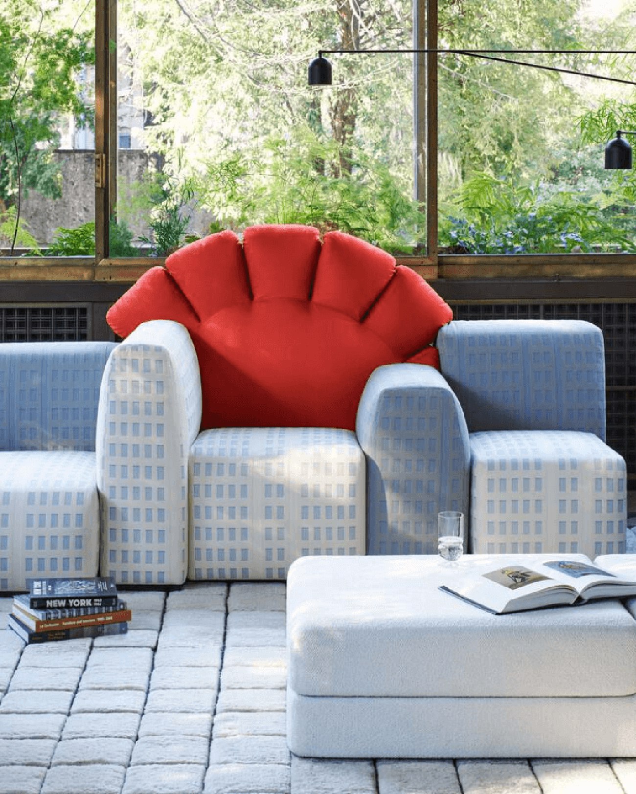 Вполне справедливо мнение, что итальянскую мебель прославили вовсе не идеальные диваны, а движение «радикального дизайна» — одной из его ярчайших звезд был маэстро Гаэтано Пеше, мягкие работы которого... | Сетка — социальная сеть от hh.ru