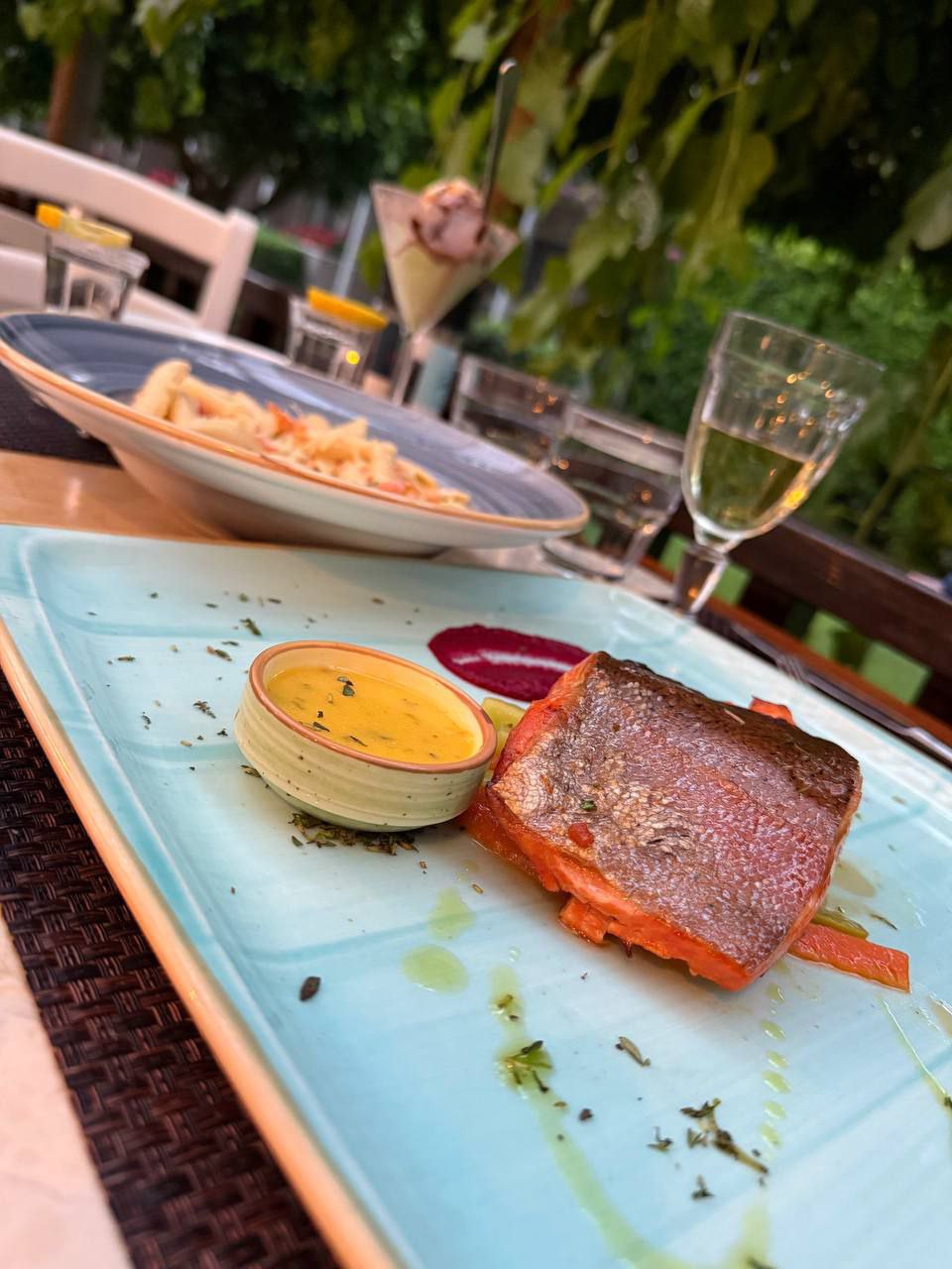 Отличное завершение отпуска прекрасным ужином! 🍽️ 
К моему сожалению, только в последний день узнал, что можно было брать текилу | Сетка — социальная сеть от hh.ru