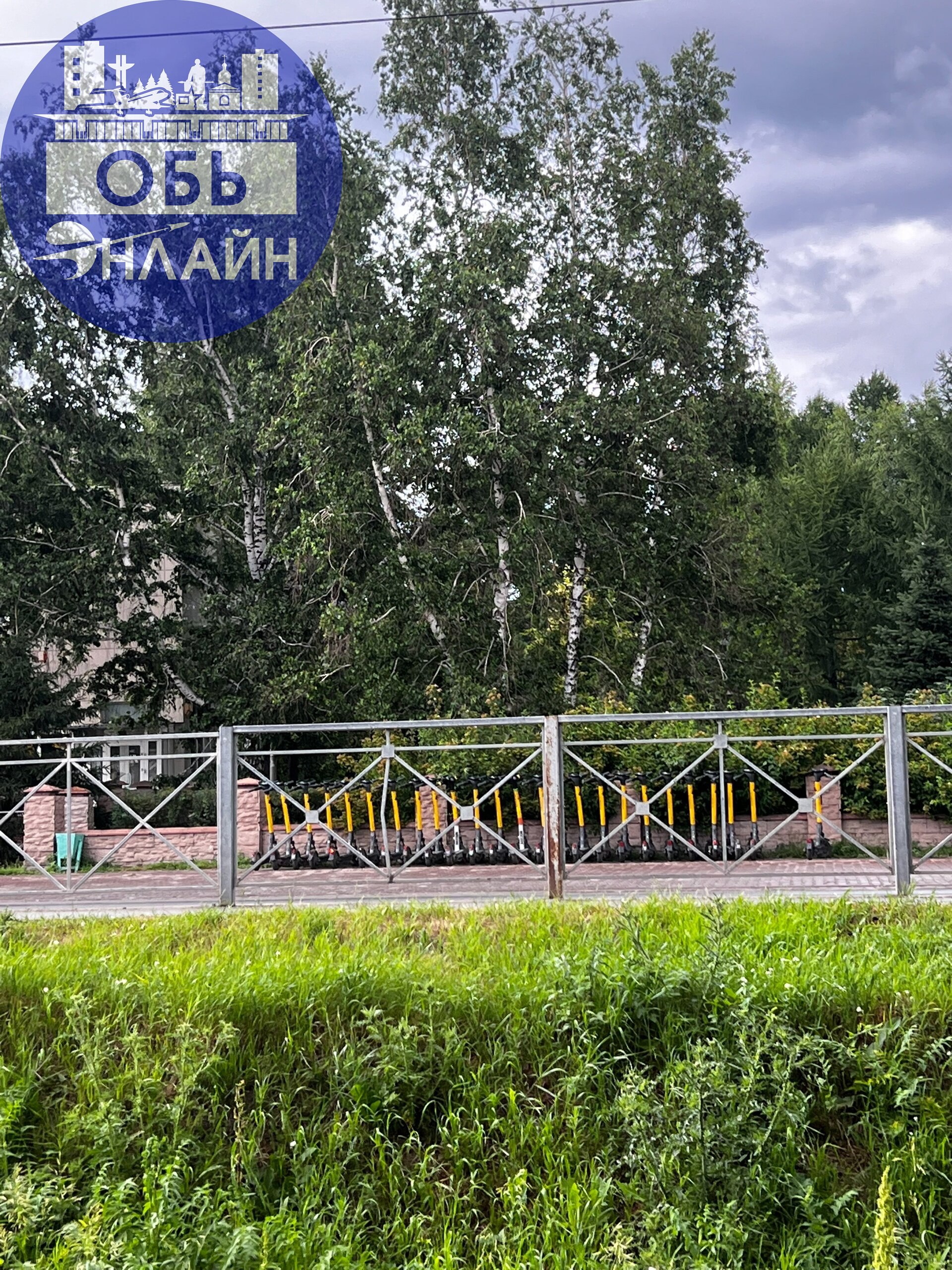 ↗ Возле Дк сегодня установили электросамокаты.
Удобство для жителей или страх для водителей?)
vk.com
Подробнее на https://vk.com/ob.gorod
#городобь #городобьонлайн #толмачево | Сетка — социальная сеть от hh.ru