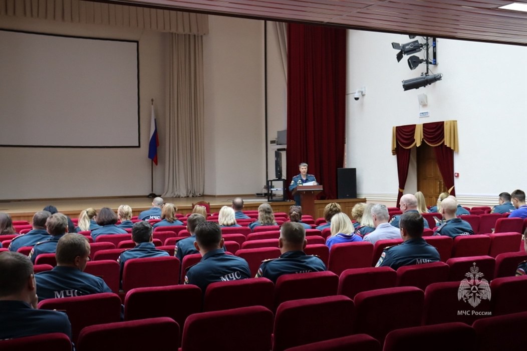 24 июня 2025 года в институте проведено занятие в рамках служебной подготовки с личным составом по разъяснению требований Кодекса чести сотрудника МЧС России и Кодекса этики и служебного поведения гос... | Сетка — социальная сеть от hh.ru