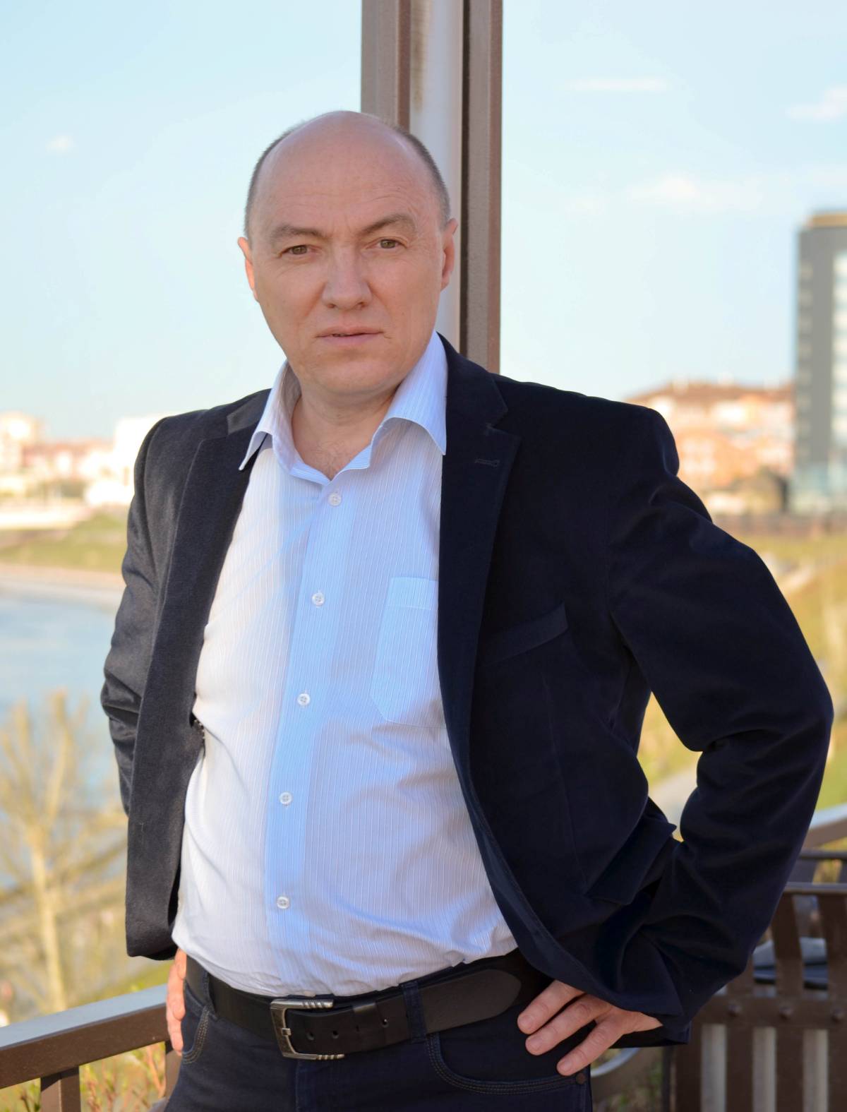 Михаил Лебедев