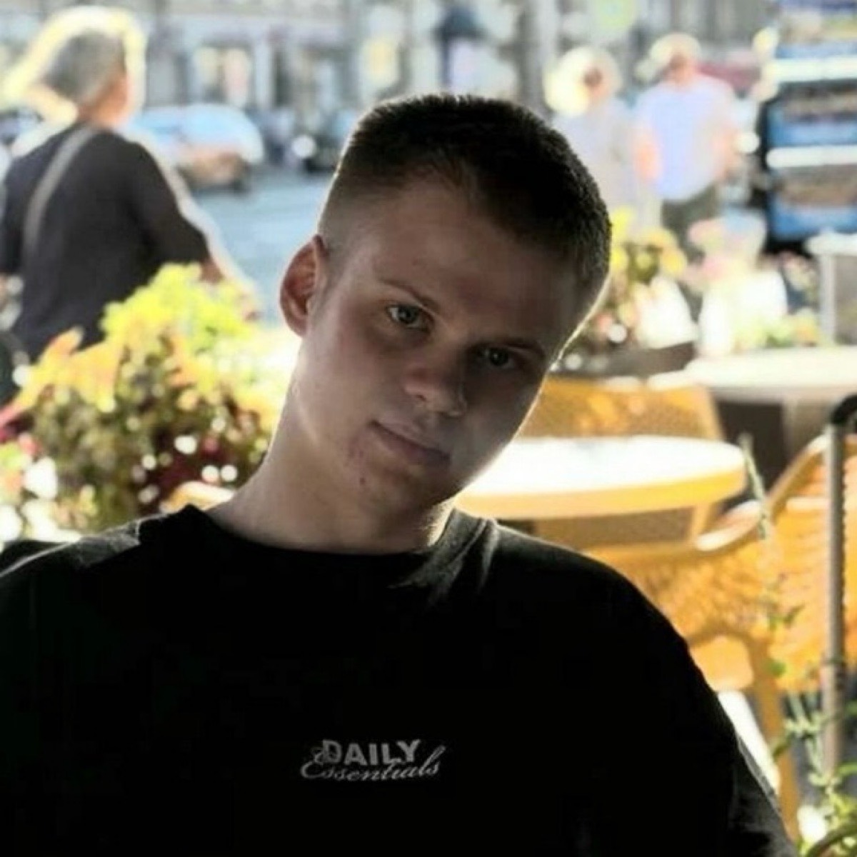 Иван Иванов | Сетка — социальная сеть от hh.ru