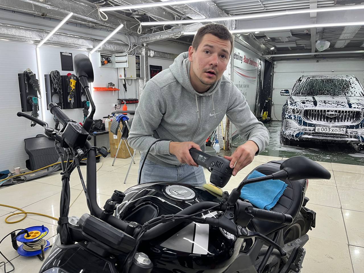 Всем привет 👋
Про оптику вроде все понятно…
————————————
Давайте поговорим про химчистку кузова.
Что это такое и для чего | Сетка — социальная сеть от hh.ru