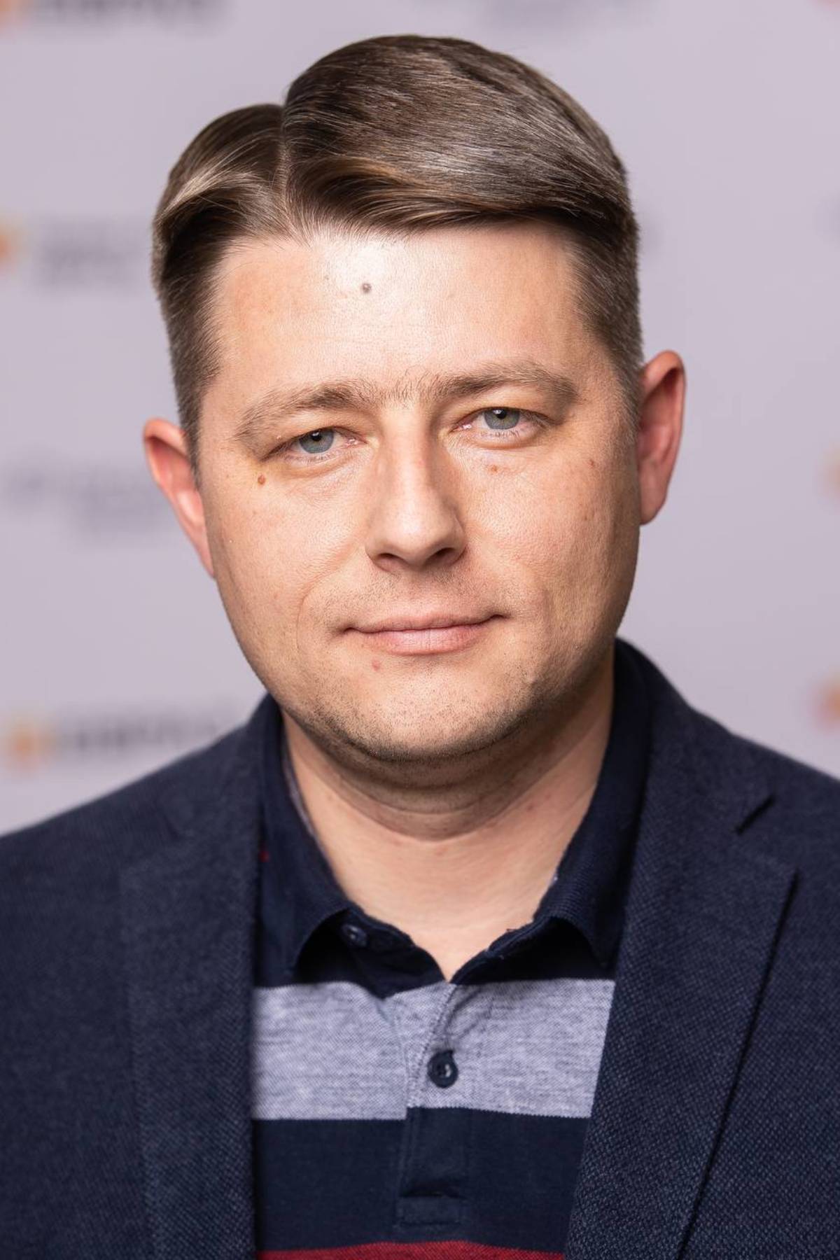 Олег Рустамов