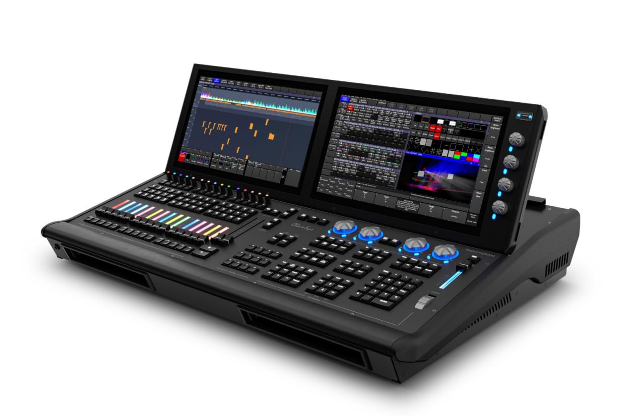 Пульт управления светом MagicQ MQ500M+
Бренд: Chamsys
Артикул: CS100607
Наличие: 1 шт.
Световая консоль MagicQ MQ500M+
400 DMX потоков. Моторизированные фейдера. 15 энкодеров для управления плейбеками | Сетка — социальная сеть от hh.ru