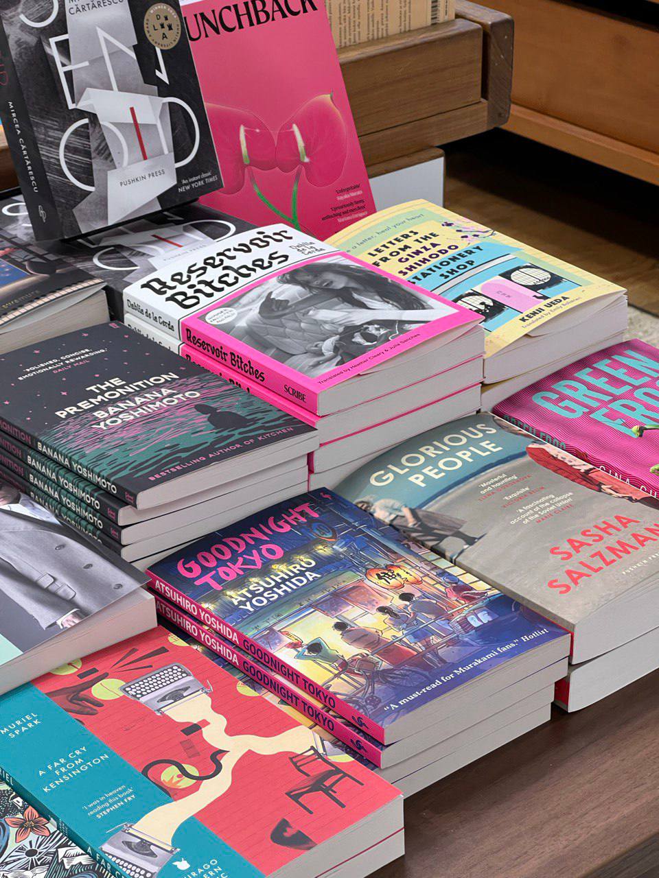 Делюсь тремя книгами, которые все чаще и чаще рекомендую во время сессий:
🔵 ”The 48 Laws of Power” / ”48 законов власти”, Robert Greene
Отличное пособие, которое точно и однозначно рассказывает, как у... | Сетка — социальная сеть от hh.ru