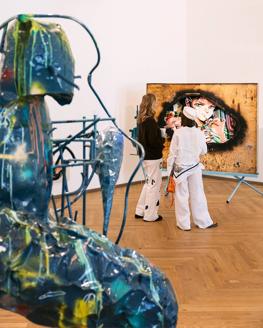 🖼️ Нестандартная выставка в LIME Gallery
До 10 августа
Пн-Чт, Вс 10:00-22:00
Пт-Сб 10:00-23:00
В экспозиции представлены работы девяти художников; общая тема — детское восприятие окружающего мира | Сетка — социальная сеть от hh.ru