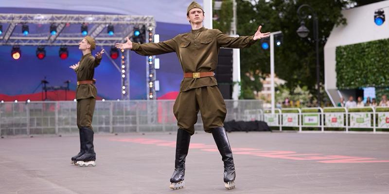 🛼Бесплатное шоу на роликах Татьяны Навки и Петра Чернышева «Дневник памяти»
28 июня:
▪️12:00
Регистрация
▪️13:30
Регистрация
▪️15:00
Регистрация
29 июня:
▪️12:00
Регистрация
▪️13:30
Регистрация
▪️15:0... | Сетка — социальная сеть от hh.ru