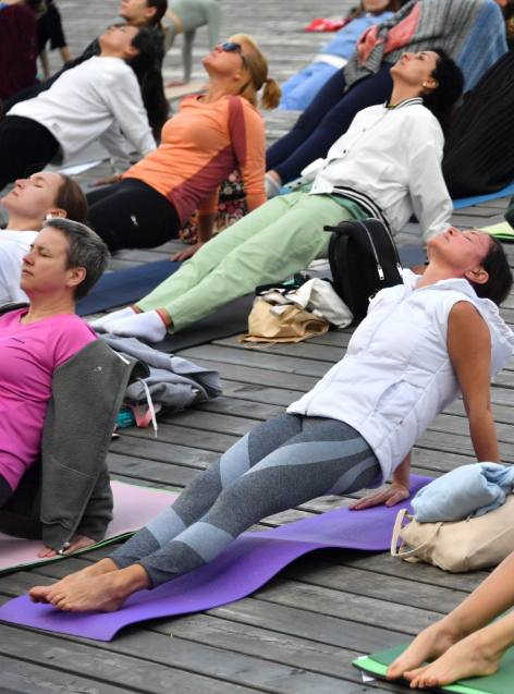 🧘🏻‍♀️Женский фестиваль спорта
12 июля
С утра и до вечера гостей ждут групповые тренировки: от функциональных направлений до йоги и танцевальных форматов | Сетка — социальная сеть от hh.ru