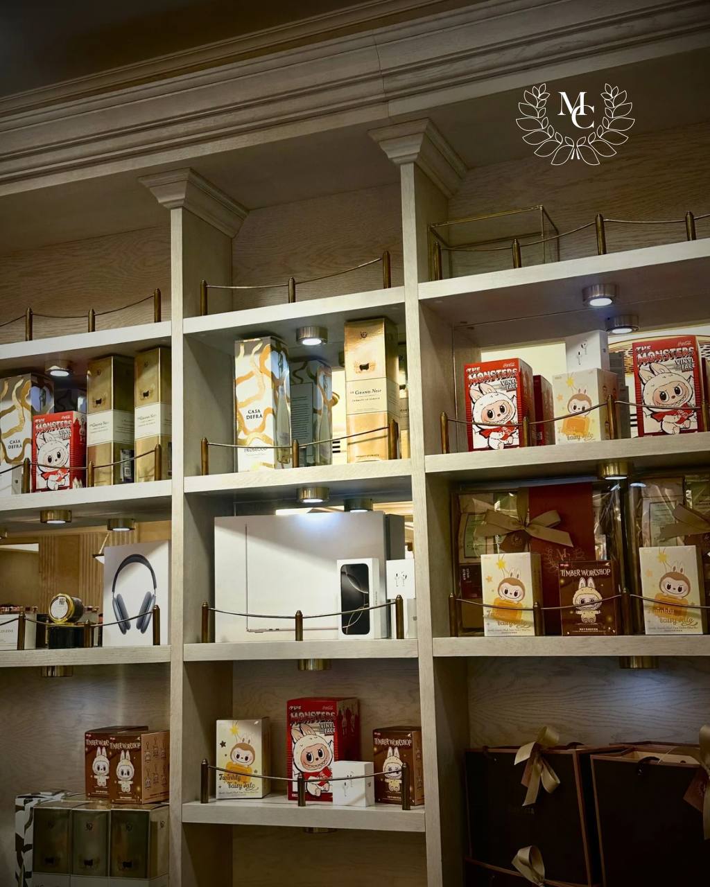 Для тех, кто ещё не в курсе: открыта фирменная лавка MC Shop
🪙Обналичивайте баллы и выбирайте призы — от классных сувениров до настоящих сокровищ продукции Apple.
Успейте до окончания дня! | Сетка — социальная сеть от hh.ru