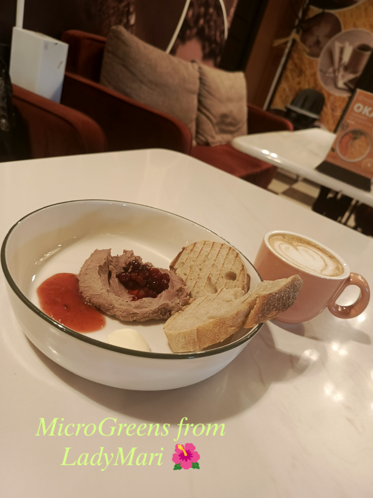 Привет мои Любимые 👋 Сейчас я в одном очень загадочном месте 😉 Название, конечно, не скажу! 🤫 Заказала здесь кое-что интересное – паштет с куриной печенью | Сетка — социальная сеть от hh.ru