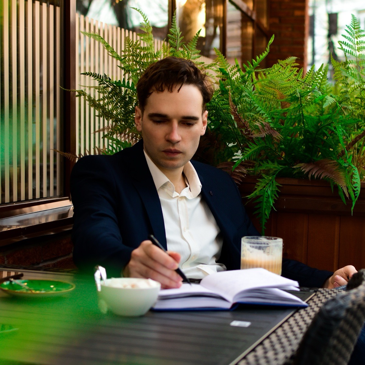 Виктор Морозов