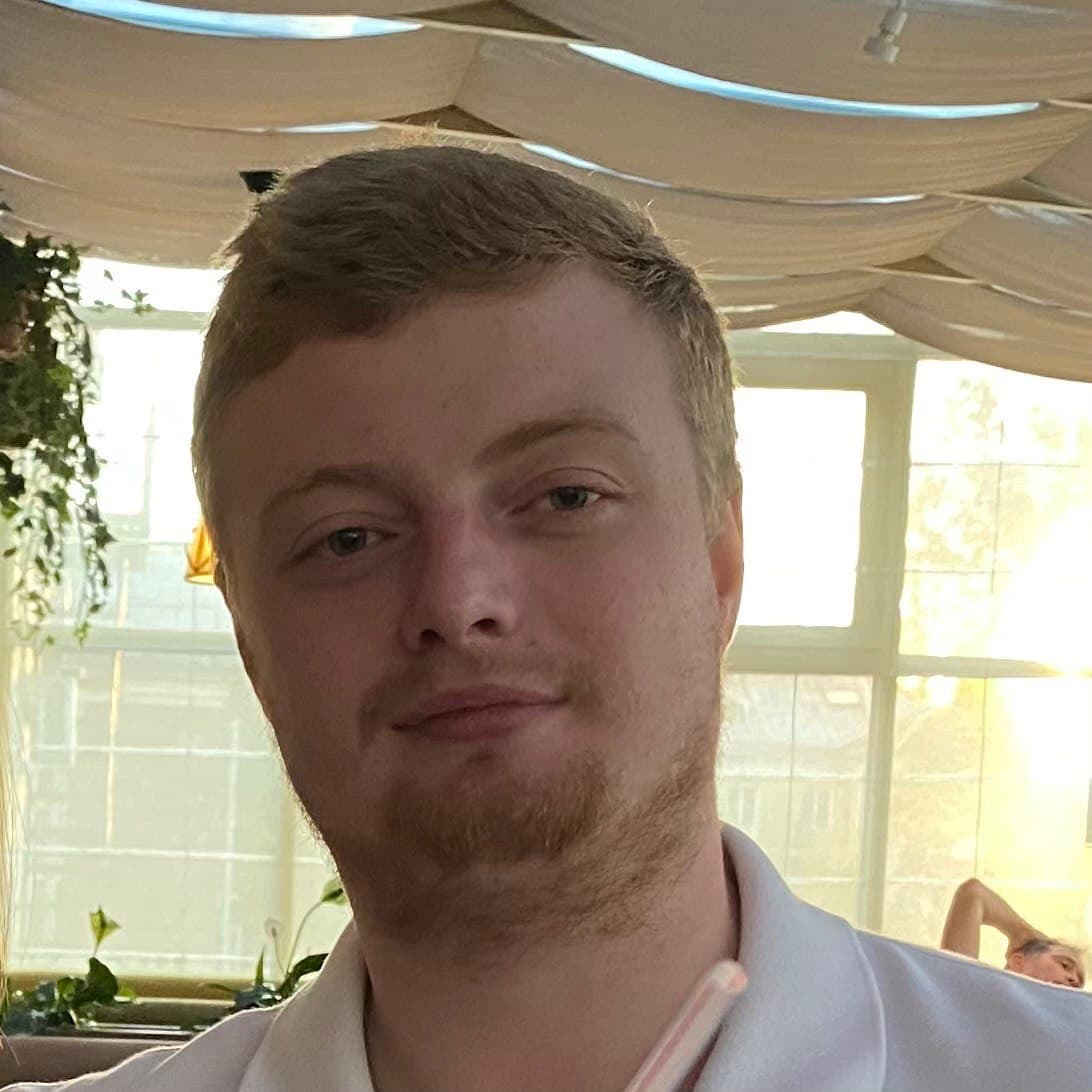 Артём Гуров