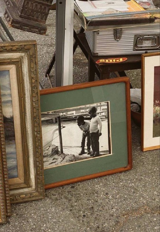 🌟Мягкий и светлый фильтр в ретро-стиле
Если вы любите деликатную, тёплую обработку без перегруза — попробуйте Lush в приложении Tezza | Сетка — социальная сеть от hh.ru