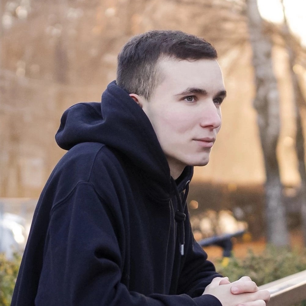 Игорь Петров