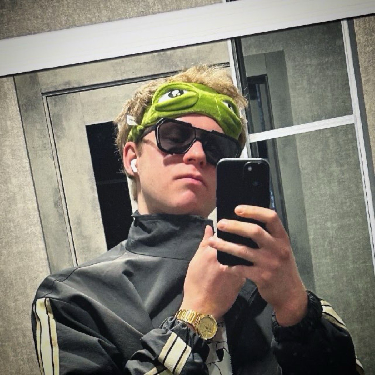 Максим Мочалов