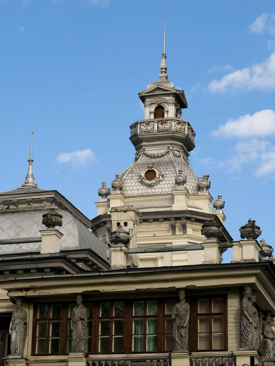 🌳Место силы в Ховрино
Грачёвский парк — это место, где природа и архитектура сплетаются в единый удивительный ансамбль | Сетка — социальная сеть от hh.ru