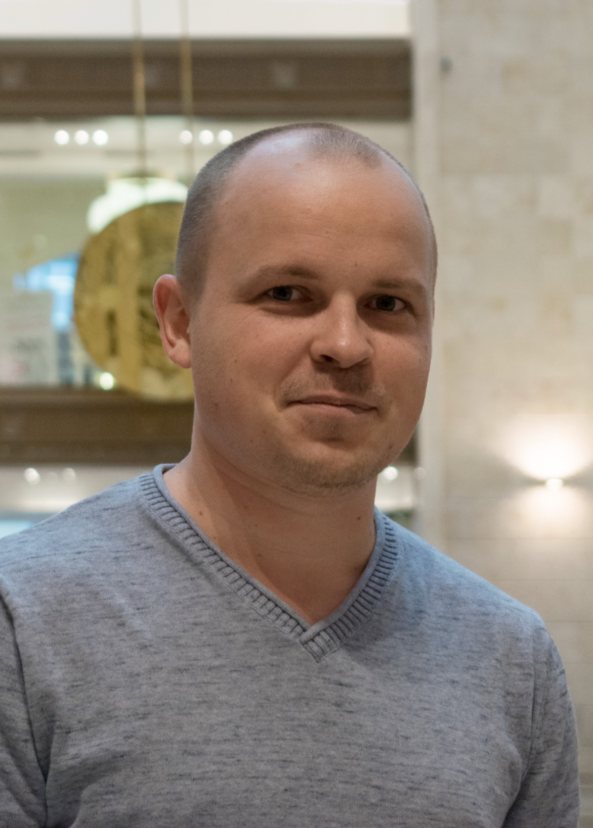 Dmitriy Iakushev | Сетка — социальная сеть от hh.ru