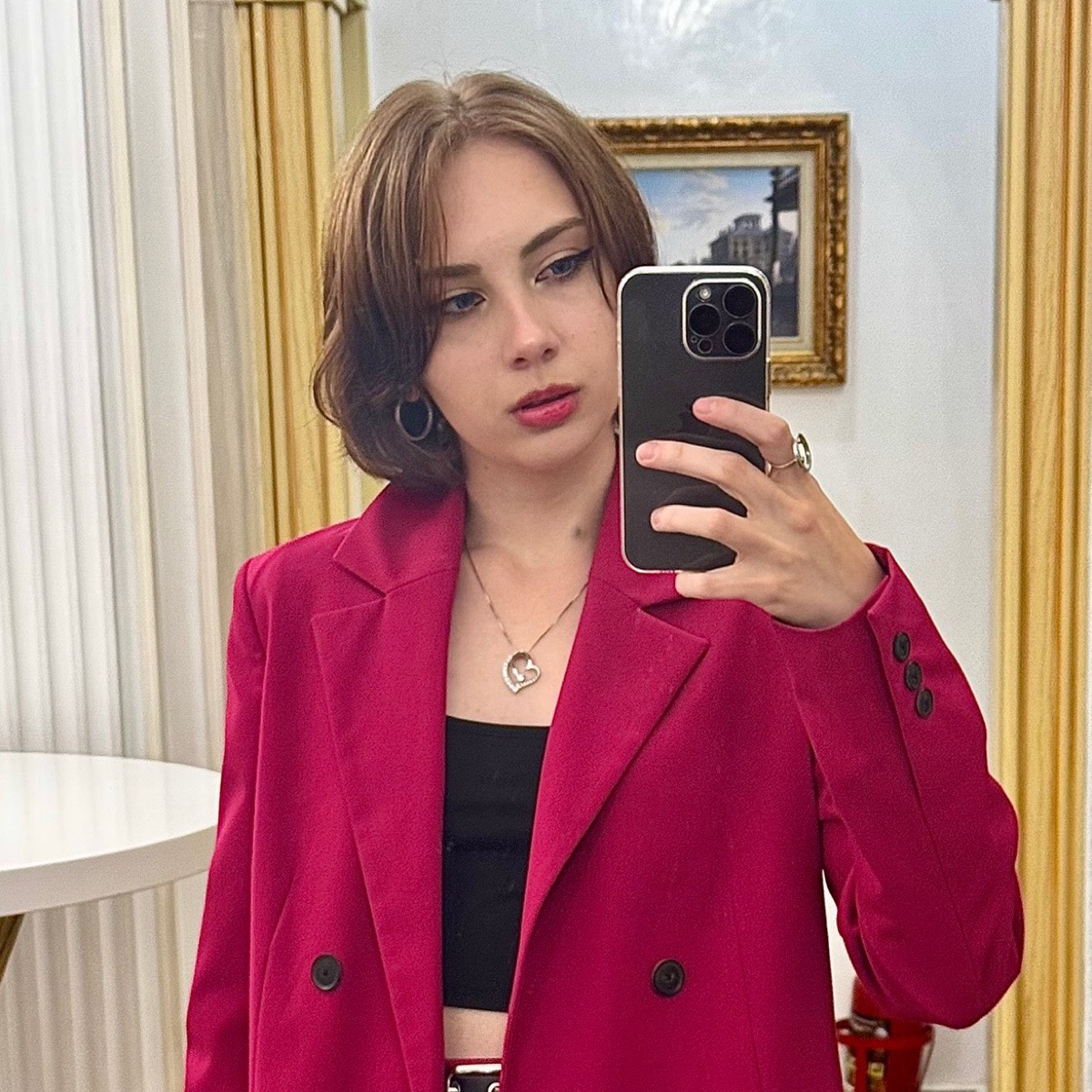 Николь Васильева | Сетка — социальная сеть от hh.ru