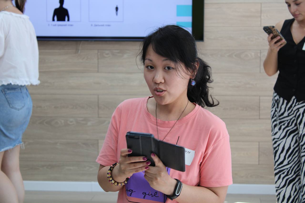 2️⃣Утро второго дня блог-тура прошло на площадке агентства креативных индустрий | Сетка — социальная сеть от hh.ru